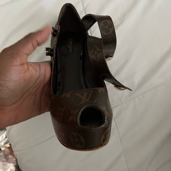 LOUIS VUITTON Ritual Fetish Mary Jane Peep-Toe Platform LV Monogram Heels 10/41 - Picture 4 of 7